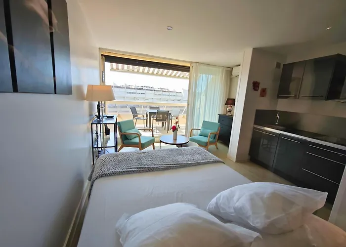 Desobeissance Village Naturiste *